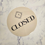 Closed Sign Round with logo