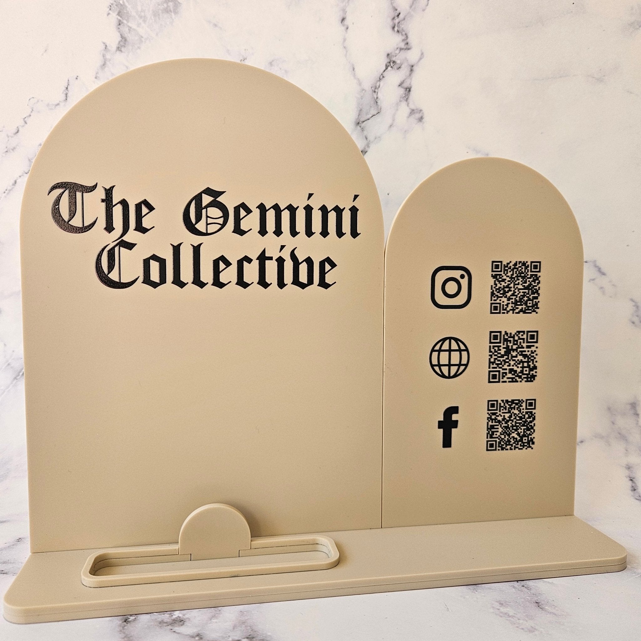 Arch qr code stand with logo